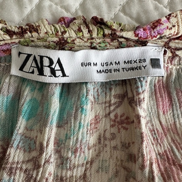 Zara Paisley Print Chiffon Ruffled Short Sleeve dress Size Medium - Picture 10 of 10